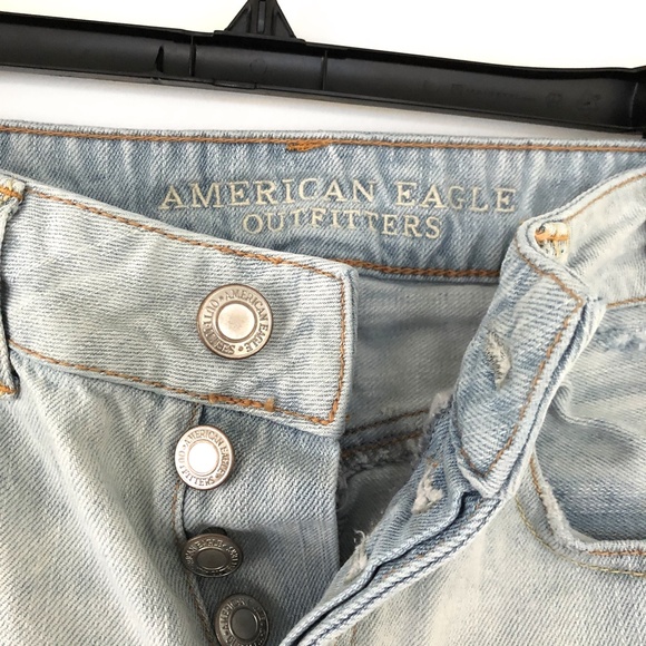Jeans Size 2 American Eagle Boy Crop Light Wash Distressed - Picture 4 of 7